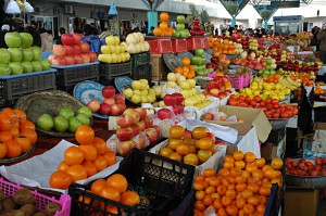 Shopping in Bukhara: Fruits