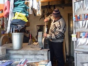 Bazaar in Osh: Knife Grinder