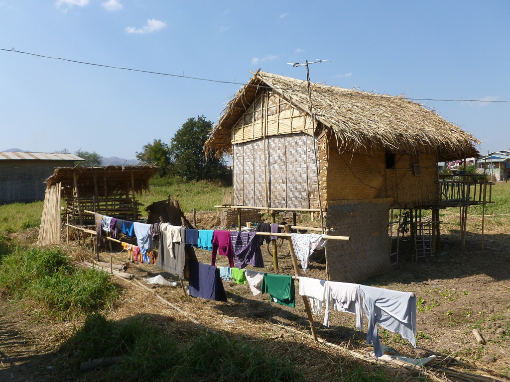 Typische ländliche Häuser in Myanmar