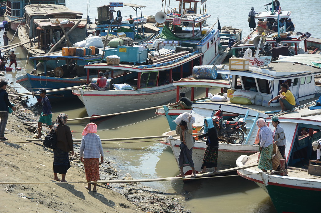Getting of the river boats at the Mandalay harbor
